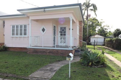 /international/au/16-austral-street-kempsey-nsw-151353260/