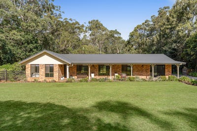 /international/au/11-sunray-drive-highfields-qld-150940188/