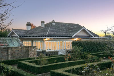 /international/au/26-elizabeth-street-moss-vale-nsw-151402044/