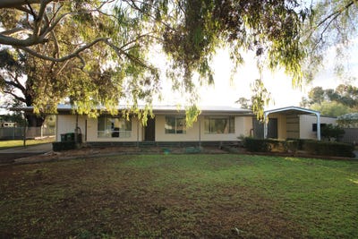 /international/au/65-jeffrey-street-elmore-vic-148621400/