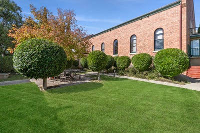/international/au/4-13-hobson-street-queenscliff-vic-150707960/