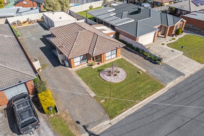 /international/au/4-parkside-road-delacombe-vic-152296992/