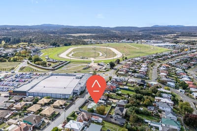 /international/au/18-vermont-road-mowbray-tas-151367448/