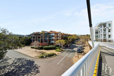 /international/au/15-2-preston-street-como-wa-151905636/