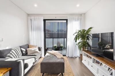 /international/au/702-17-loftus-street-wollongong-nsw-148628584/