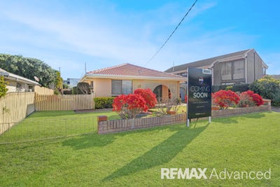 /international/au/18-clipper-street-bongaree-qld-151924464/