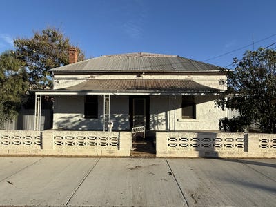 /international/au/37-goode-road-port-pirie-sa-151062240/