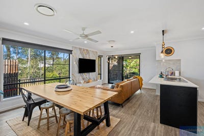 /international/au/61-dysart-drive-holmview-qld-152241428/