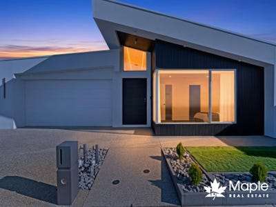/international/au/13-butterfly-crescent-mickleham-vic-151266608/