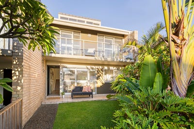 /international/au/10-2-4-beach-street-curl-curl-nsw-151188700/
