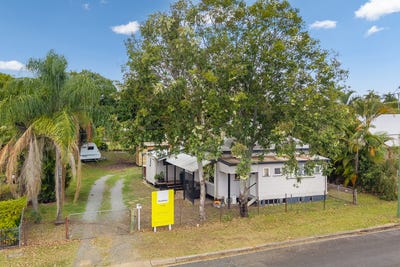 /international/au/63-woodstock-street-maryborough-qld-152717796/