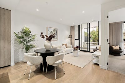 /international/au/g11-216-bay-road-sandringham-vic-152423168/