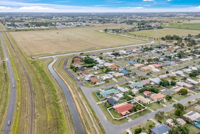 /international/au/64-sunset-drive-thabeban-qld-151166144/