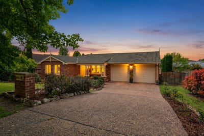 /international/au/6-pyrus-place-bowral-nsw-152609756/