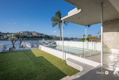 /international/au/51-mcconnell-street-bulimba-qld-150959056/