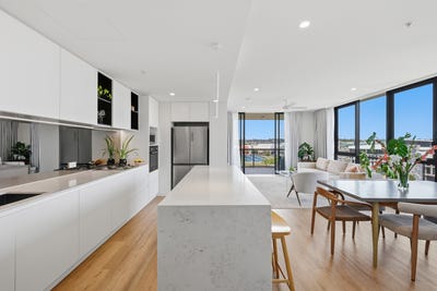 /international/au/603-1-waterfront-place-robina-qld-152598160/