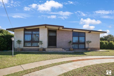/international/au/622-o-neill-street-broken-hill-nsw-148380352/