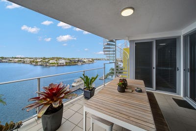 /international/au/45-51-grand-parade-kawana-island-qld-152457864/