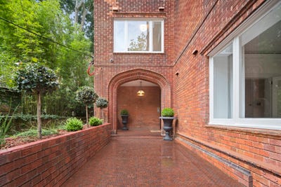 /international/au/8-26-rosemont-avenue-woollahra-nsw-150312624/