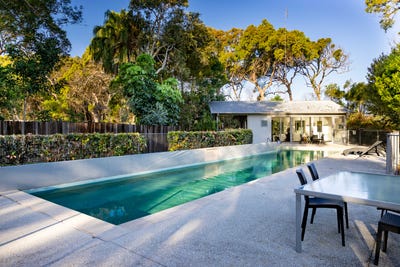 /international/au/29-3-5-wyvern-road-rainbow-beach-qld-152599084/