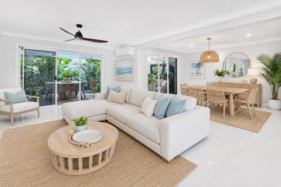 /international/au/10-aegean-100-cotlew-street-east-southport-qld-150862520/