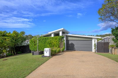/international/au/5-cradle-drive-new-auckland-qld-151525188/