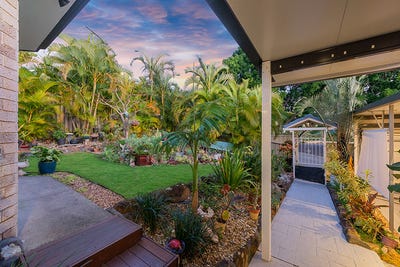 /international/au/157-glade-drive-pacific-pines-qld-148397200/