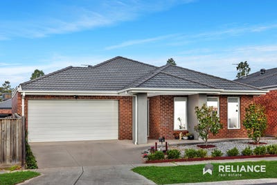 /international/au/5-edwin-close-manor-lakes-vic-151451420/