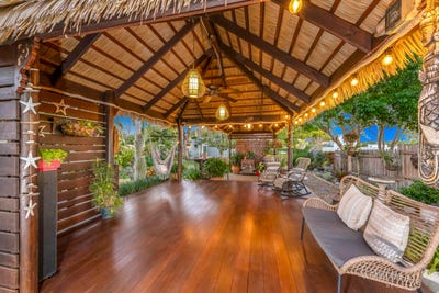 /international/au/34-harbour-esplanade-burnett-heads-qld-148459984/