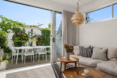 /international/au/7-20-yinni-street-maroochydore-qld-152372288/