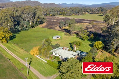 /international/au/50-mill-lane-whitfield-vic-700405460/