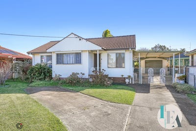 /international/au/28-benaud-crescent-warilla-nsw-148530808/