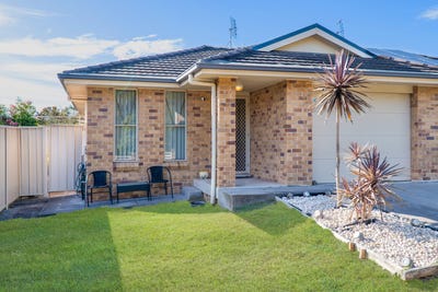 /international/au/1-9-durban-crescent-east-maitland-nsw-151123088/