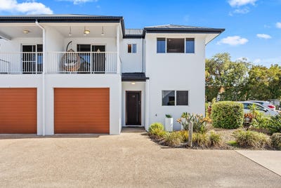 /international/au/20-26-28-hunter-street-pialba-qld-151127212/