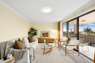 /international/au/6-6-norfolk-avenue-port-macquarie-nsw-148612096/