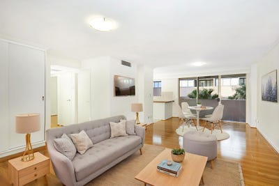 /international/au/30-4-10-pound-road-hornsby-nsw-151428744/