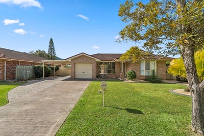/international/au/9-moreton-bay-avenue-coffs-harbour-nsw-148528316/?lang=en