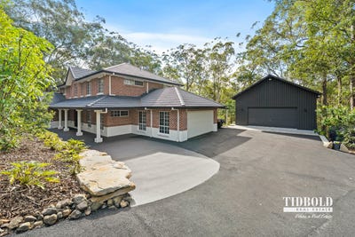 /international/au/25-brushbox-court-mount-cotton-qld-151659788/