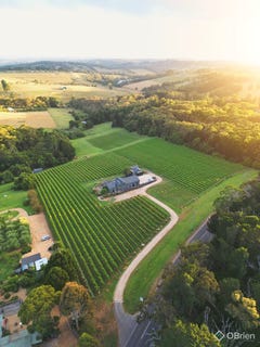 /international/au/120-arthurs-seat-road-red-hill-vic-150777512/