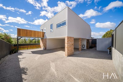 /international/au/2-64-dion-crescent-riverside-tas-152631924/