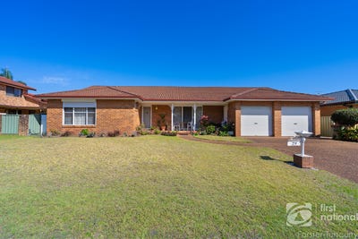 /international/au/23-regency-circuit-tuncurry-nsw-152423876/