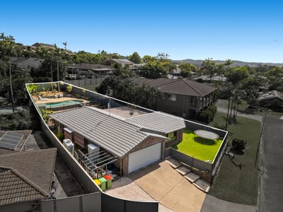 /international/au/8-perth-square-highland-park-qld-150780748/