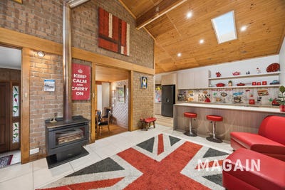 /international/au/8-page-place-port-noarlunga-sa-150847852/