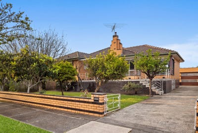 /international/au/22-alfred-grove-oakleigh-east-vic-152616968/