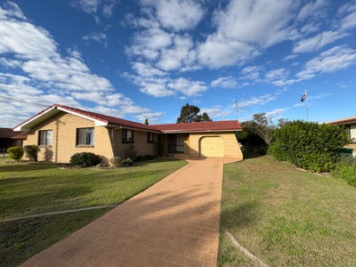 /international/au/20-white-street-pittsworth-qld-151571144/