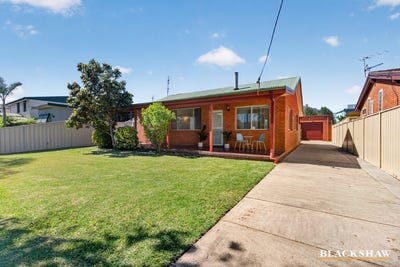 /international/au/117-ainslie-parade-tomakin-nsw-152610240/