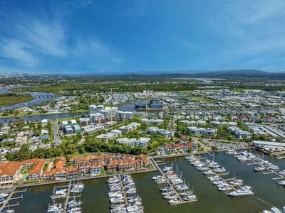 /international/au/815-66-sickle-avenue-hope-island-qld-151304972/