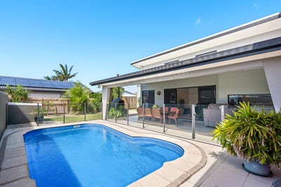 /international/au/60-victor-avenue-glenella-qld-151055736/