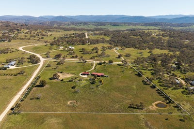 /international/au/132-mountain-view-road-jindabyne-nsw-151053920/