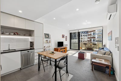 /international/au/307-101c-lord-sheffield-circuit-penrith-nsw-152636112/